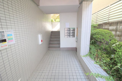 【エントランス】 | コート・ドゥ・ゼフィーロ