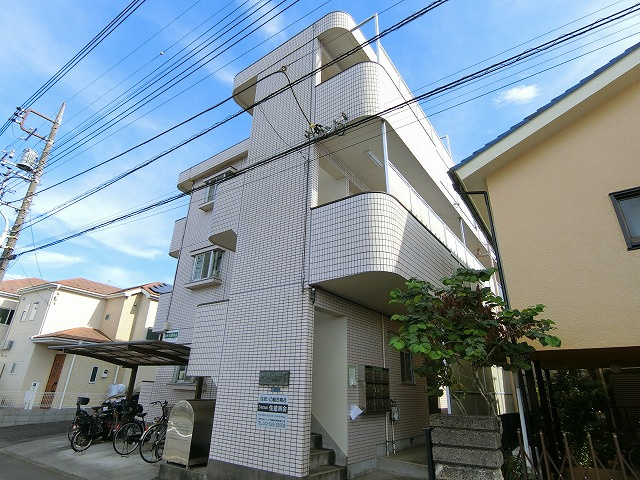 サンハイツコマチの外観