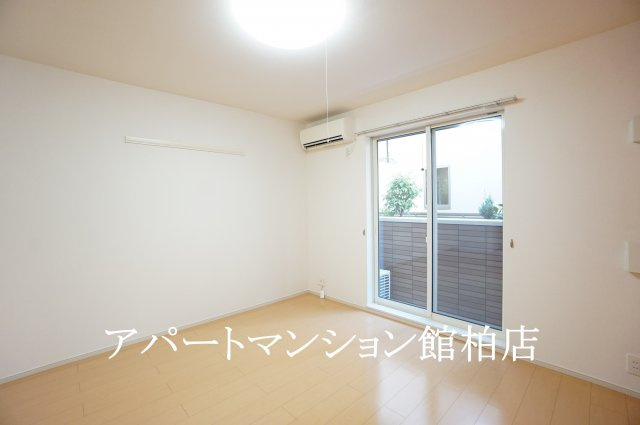 ロックガーデン森Cの洋室