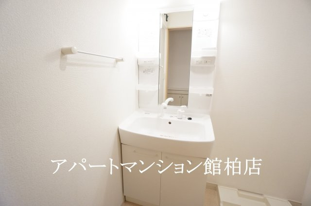 ロックガーデン森Cの独立洗面台