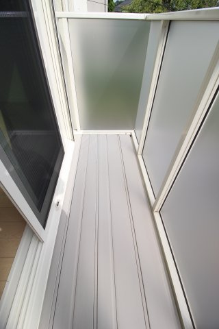 シャインヒルズAのバルコニー