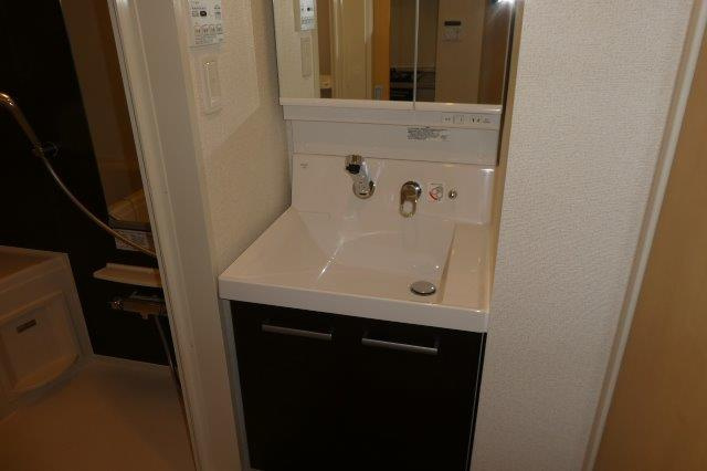 SUN16浜町の独立洗面台|シャンプードレッサー