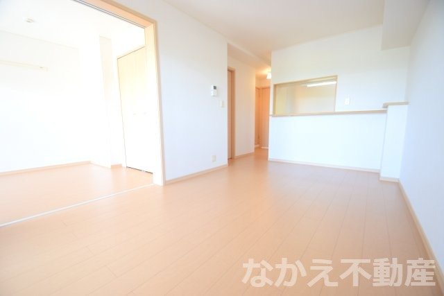 【居間・リビング】 | こちらの居間で趣味の時間をお楽しみください