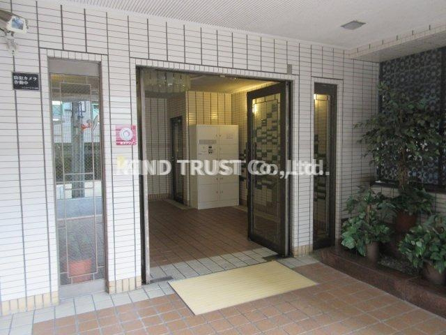 シンコーメゾン扇町のエントランス|落ち着いたエントランスです