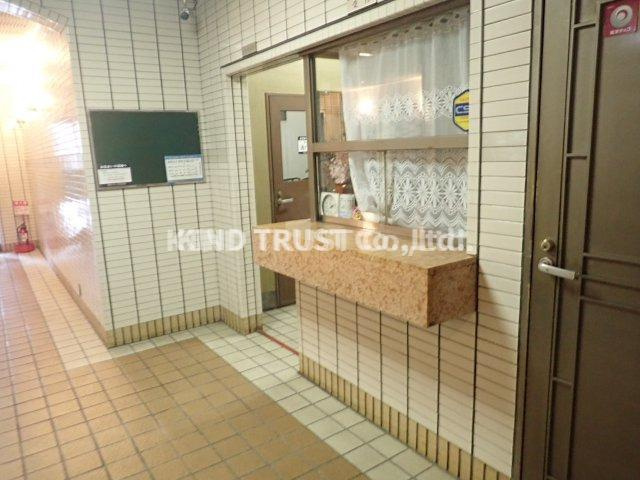 シンコーメゾン扇町のエントランス|清潔なエントランスです