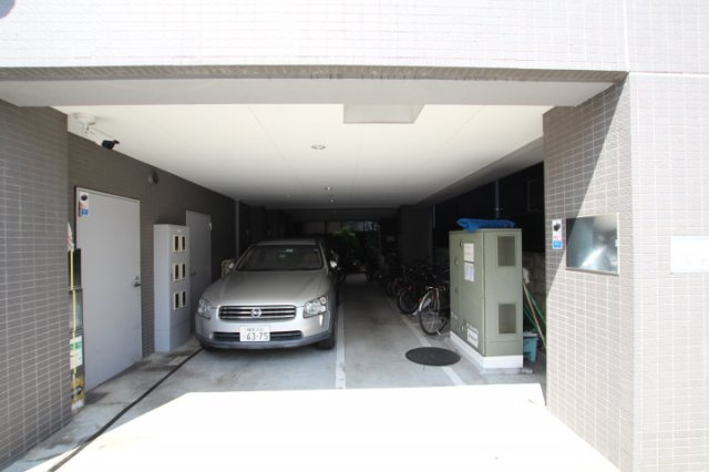 【駐車場】