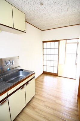 【キッチン】 | サンパレーハイツ | 別のお部屋の参考写真となります