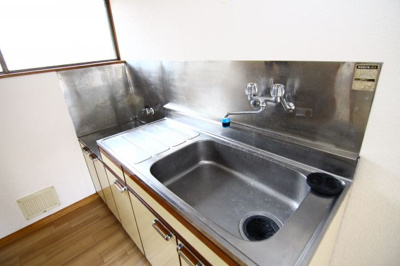 【キッチン】 | サンパレーハイツ | 別のお部屋の参考写真となります