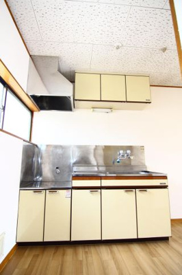 【キッチン】 | サンパレーハイツ | 別のお部屋の参考写真となります