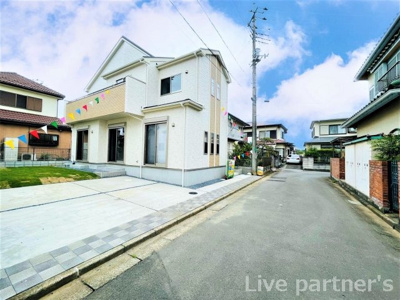 【前面道路含む現地写真】 | ブルーミングガーデン牛久市神谷２丁目（全１棟） | 実際に現地で周辺環境や街並み、近隣のスーパーや通学路の安全性、病院、公園・・・など生活のイメージをしてください。