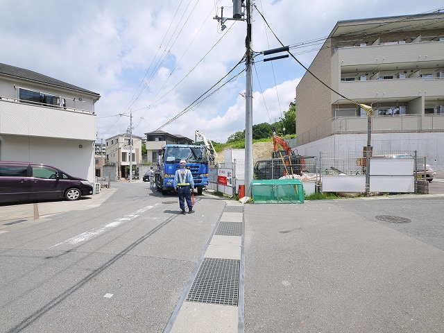 ラ・ルミエールの周辺