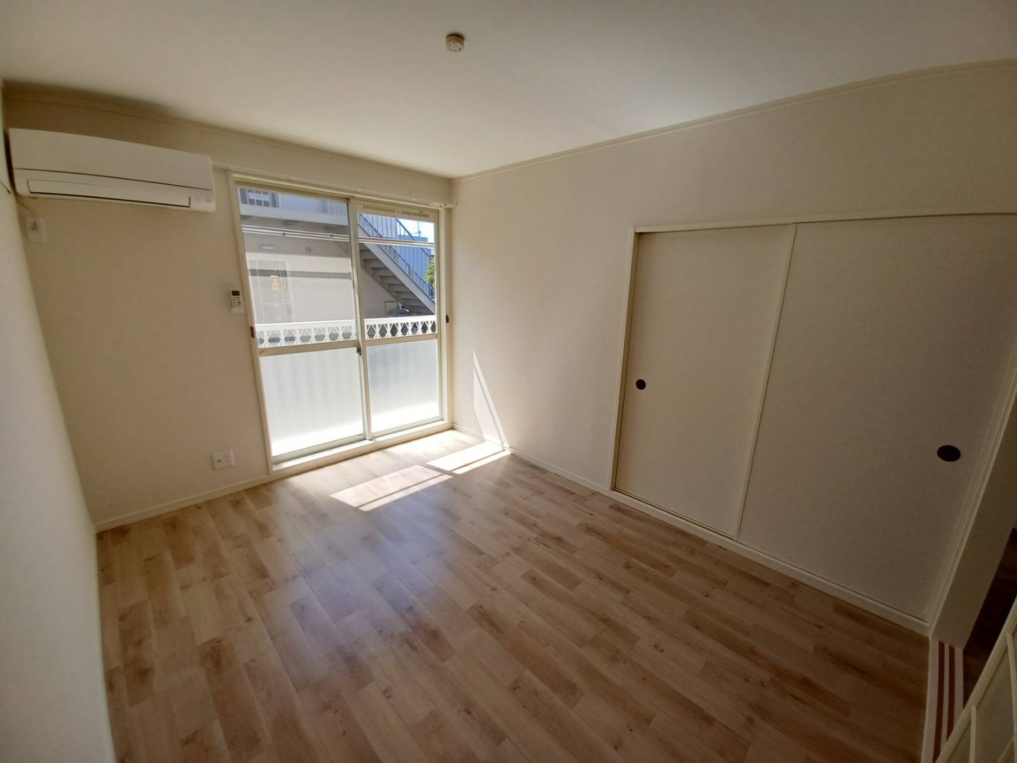 中央ハイツB棟の洋室