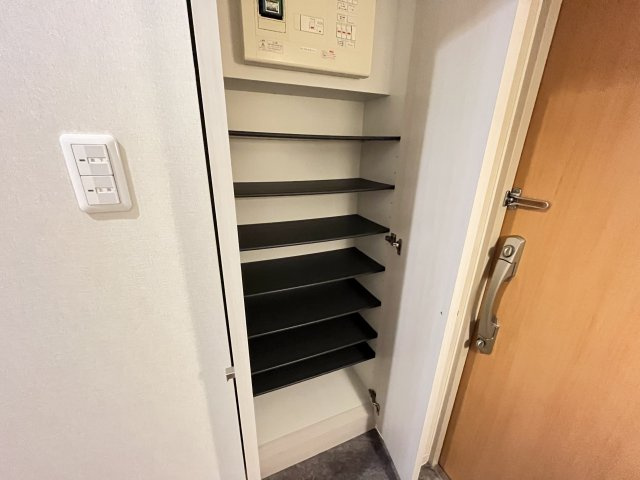 シューズボックス