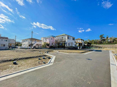 【前面道路含む現地写真】 | 藤沢市片瀬５丁目　新築3号棟