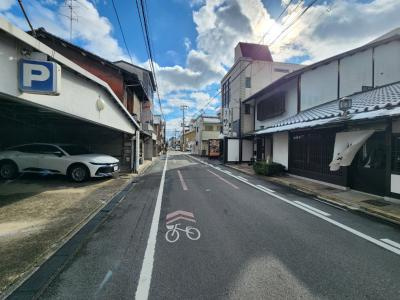 ベルウイングの周辺|前面道路