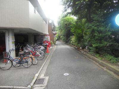 アーバン高瀬川の駐車場