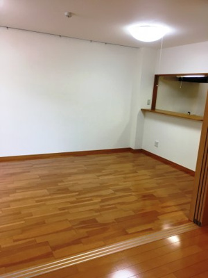 【居間・リビング】 | さくらいマンション石田浜 | こちらの居間で趣味の時間をお楽しみください