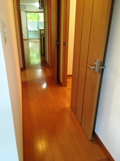 【エントランス】 | さくらいマンション石田浜 | ゆとりのあるエントランスです
