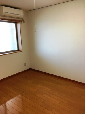 【洋室】 | さくらいマンション石田浜 | 個人の部屋や寝室として使える洋室です