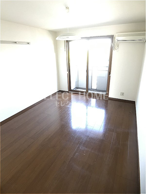 【居間・リビング】 | ブライツコート | ゆったり過ごせる居間です