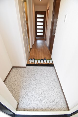 ネオコーポ花園町の玄関