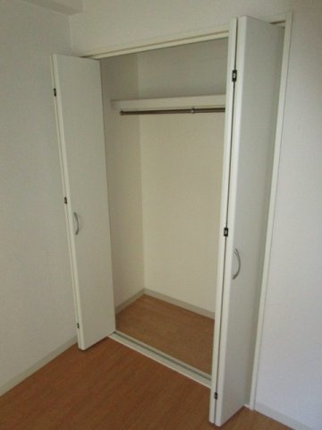 大阪市淀川区野中南２丁目の賃貸マンションの収納