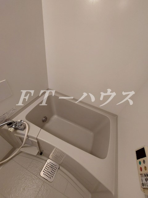 習志野市鷺沼２丁目のアパートの浴室