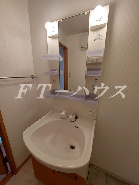 習志野市鷺沼２丁目のアパートの洗面所
