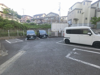 【駐車場】 | 平置き駐車場です。