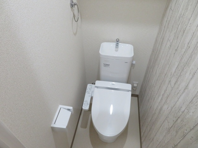 フジパレス新深江V番館のトイレ