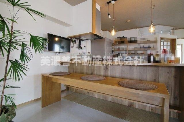 ５８２５３　岐阜市敷島町中古戸建てのキッチン