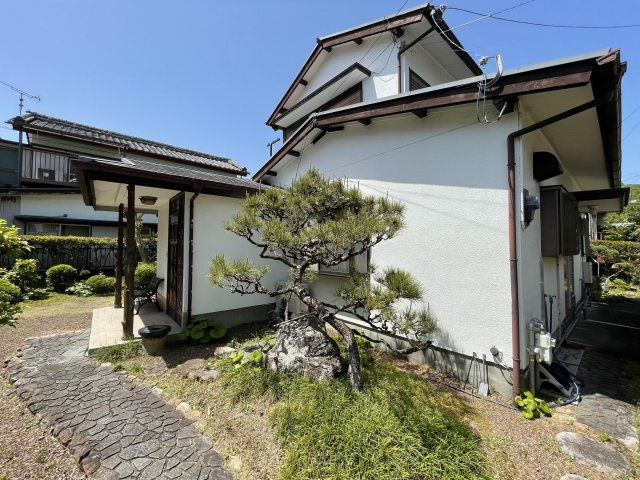 高知市北竹島町　中古住宅の外観