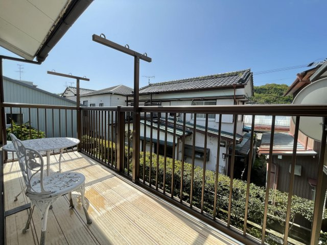 高知市北竹島町　中古住宅のバルコニー