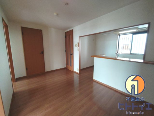 サンコート・パインの居間・リビング|ゆったり過ごせる居間です