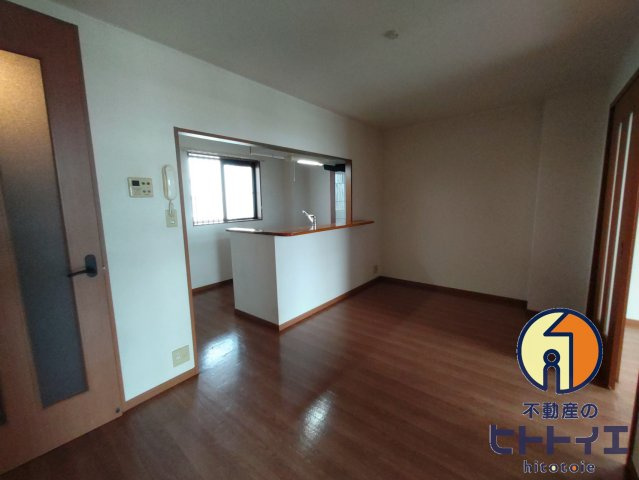 サンコート・パインの居間・リビング|おしゃれな居間です