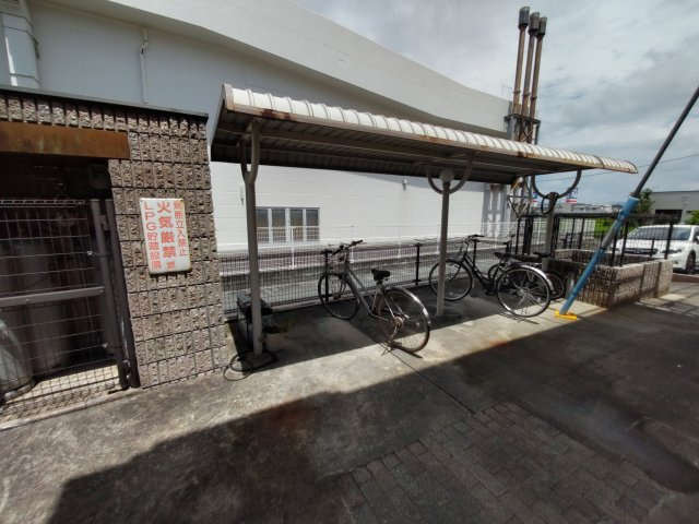 サンコート・パインのその他共用部分|駐輪場です♪