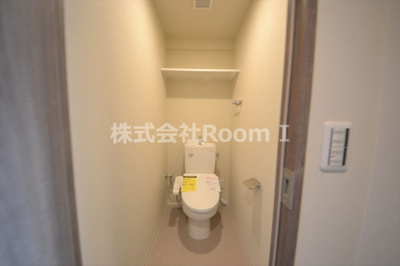 【トイレ】 | ミラージュパレス天満橋 | ゆったりとした空間のトイレです
