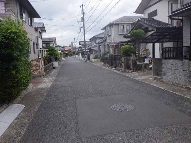 中古戸建　あさひが丘2丁目の前面道路含む現地写真