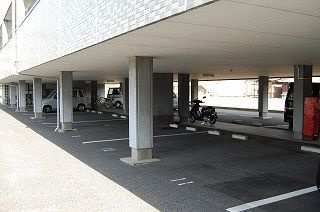 【駐車場】 | ゴールデンエイジ