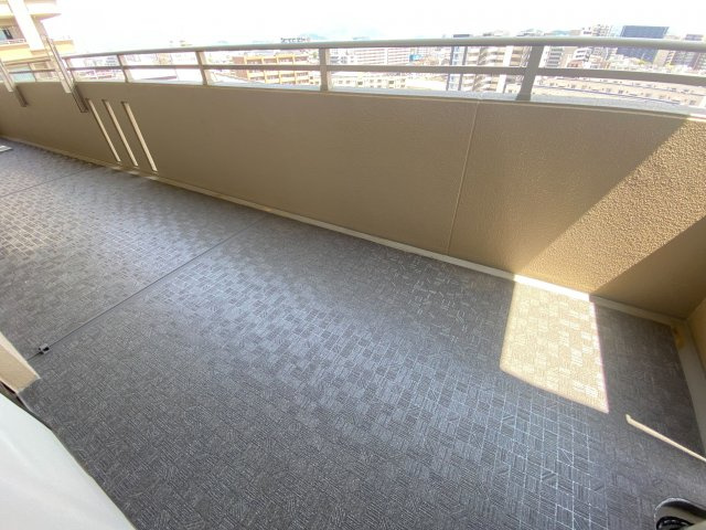【バルコニー】 | ロフティ吉塚駅前壱番館