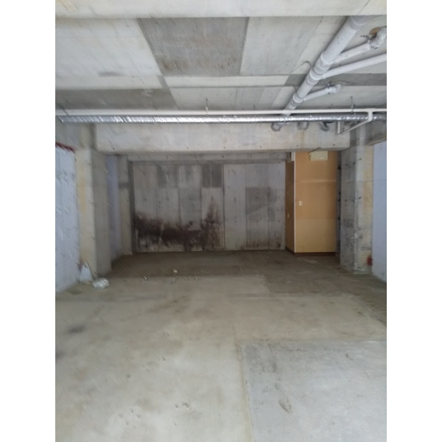 岐阜市芥見南山２丁目の店舗一部の居間・リビング