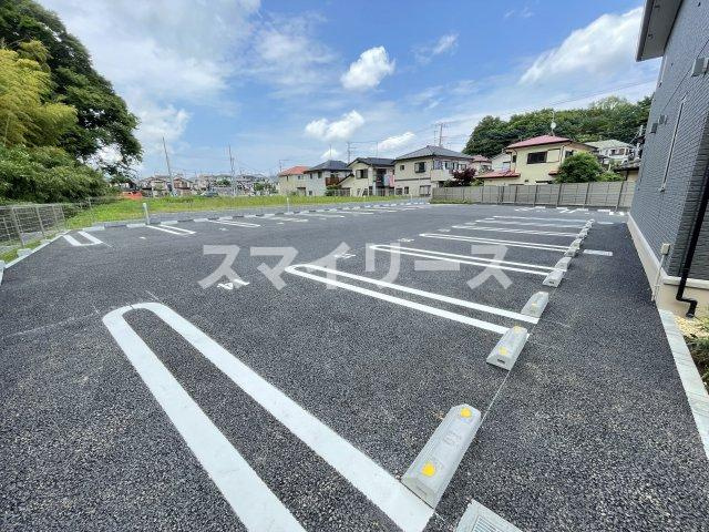 アレグリアの駐車場
