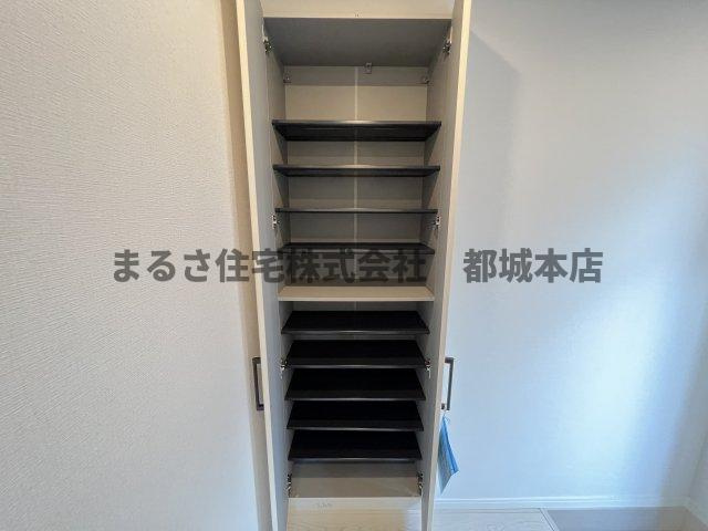 アベニール高城の設備|靴箱