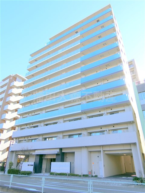 ザ・レジデンス蒲田アイリスコートの外観|2016年1月築　RC鉄筋コンクリート造地上12階建て総戸数82戸の分譲賃貸マンション
京急本線京急蒲田駅近、京浜東北線蒲田駅も徒歩圏内の東京都大田区蒲田3丁目　