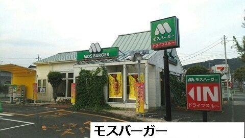 クレストールオヨベの周辺