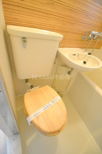 広島市中区白島中町の賃貸マンションのトイレ