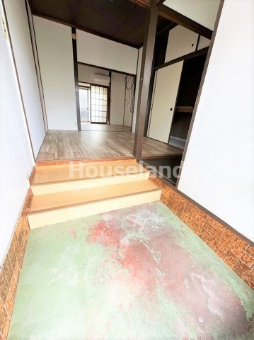 中屋住宅の玄関