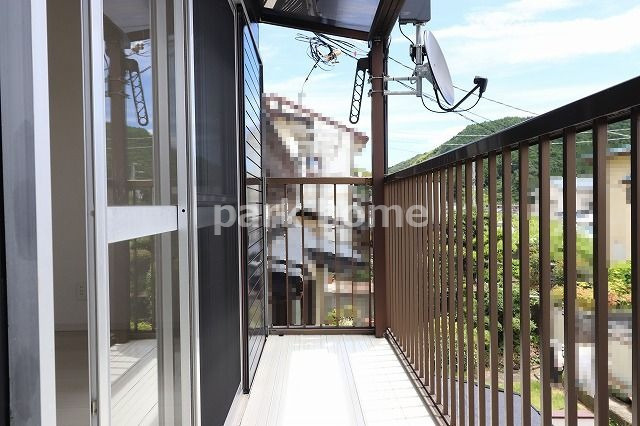 高知市十津4丁目（リフォーム済） 中古戸建てのバルコニー