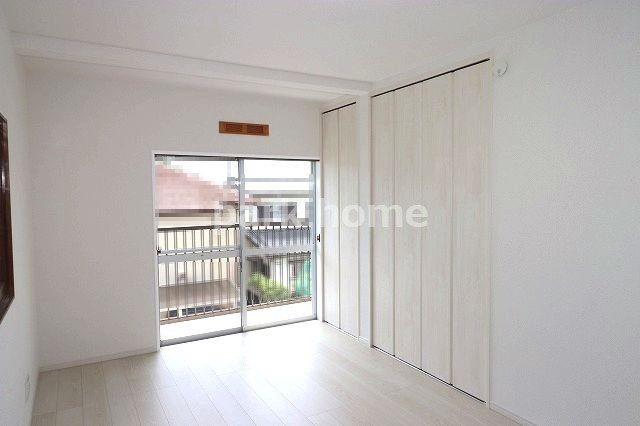 高知市十津4丁目（リフォーム済） 中古戸建ての洋室