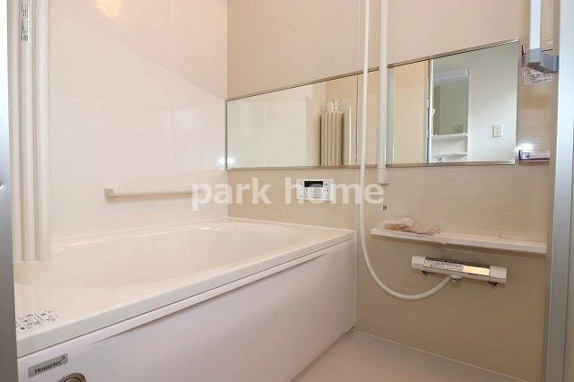 高知市十津4丁目（リフォーム済） 中古戸建ての浴室